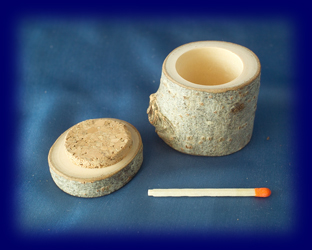 切り株の小物入れ(ミニ) 天然木の小物